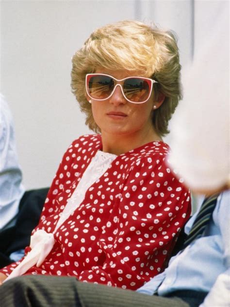 Princess Diana’s Sunglasses Were Her Sartorial Shield .